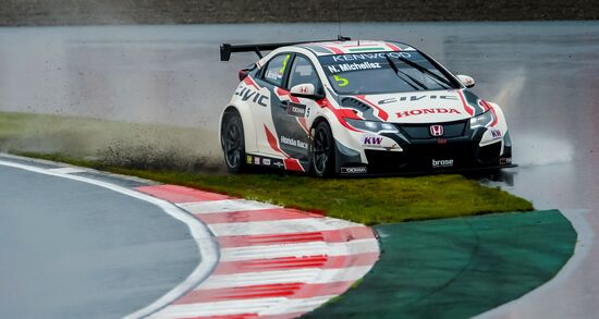 Racing. FIA WTCC. Round 4. Day One