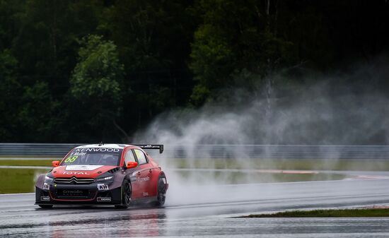 Racing. FIA WTCC. Round 4. Day One