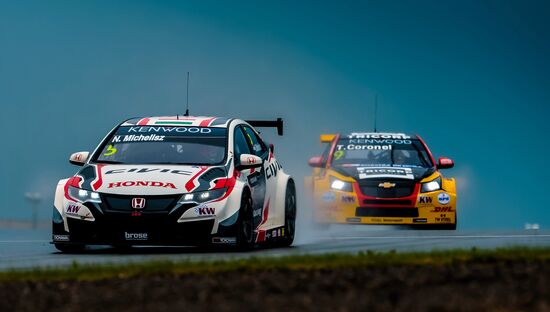 Racing. FIA WTCC. Round 4. Day One