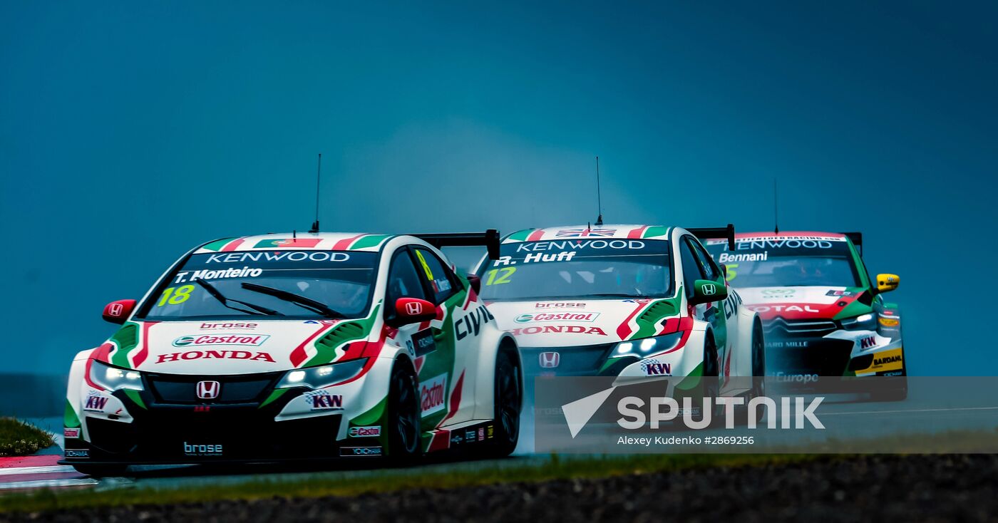 Racing. FIA WTCC. Round 4. Day One