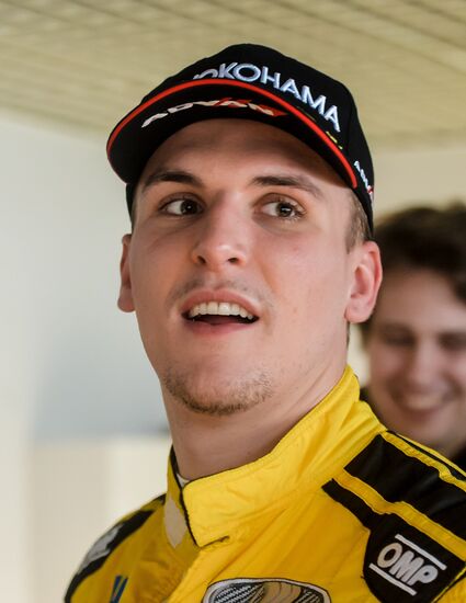 Racing. FIA WTCC. Round 4. Day One