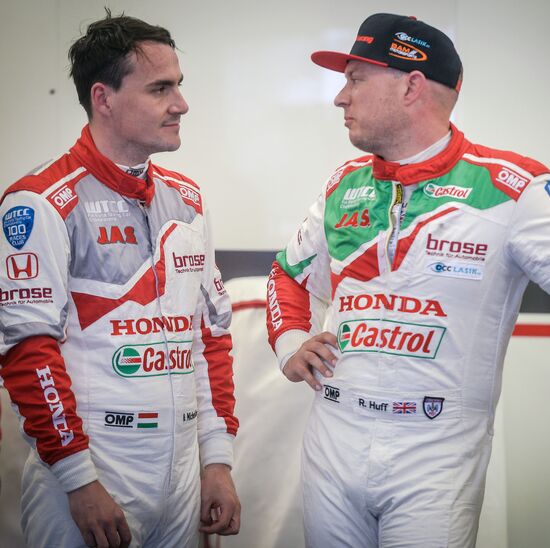 Racing. FIA WTCC. Round 4. Day One