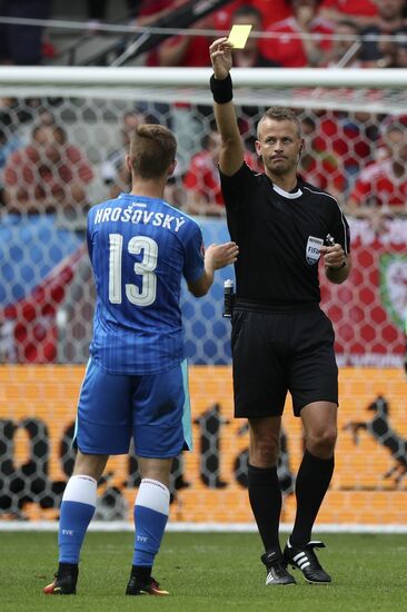 Football. UEFA Euro 2016, Wales vs. Slovakia