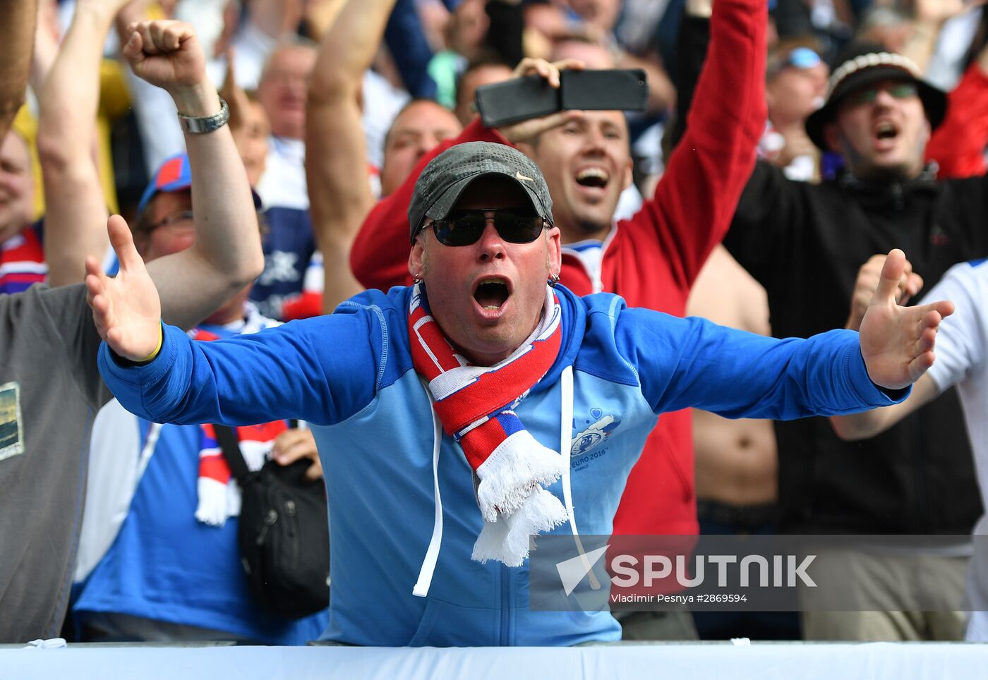 Football. UEFA Euro 2016, Wales vs. Slovakia