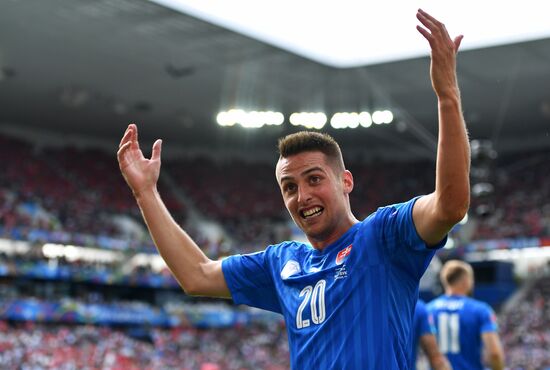 Football. UEFA Euro 2016, Wales vs. Slovakia