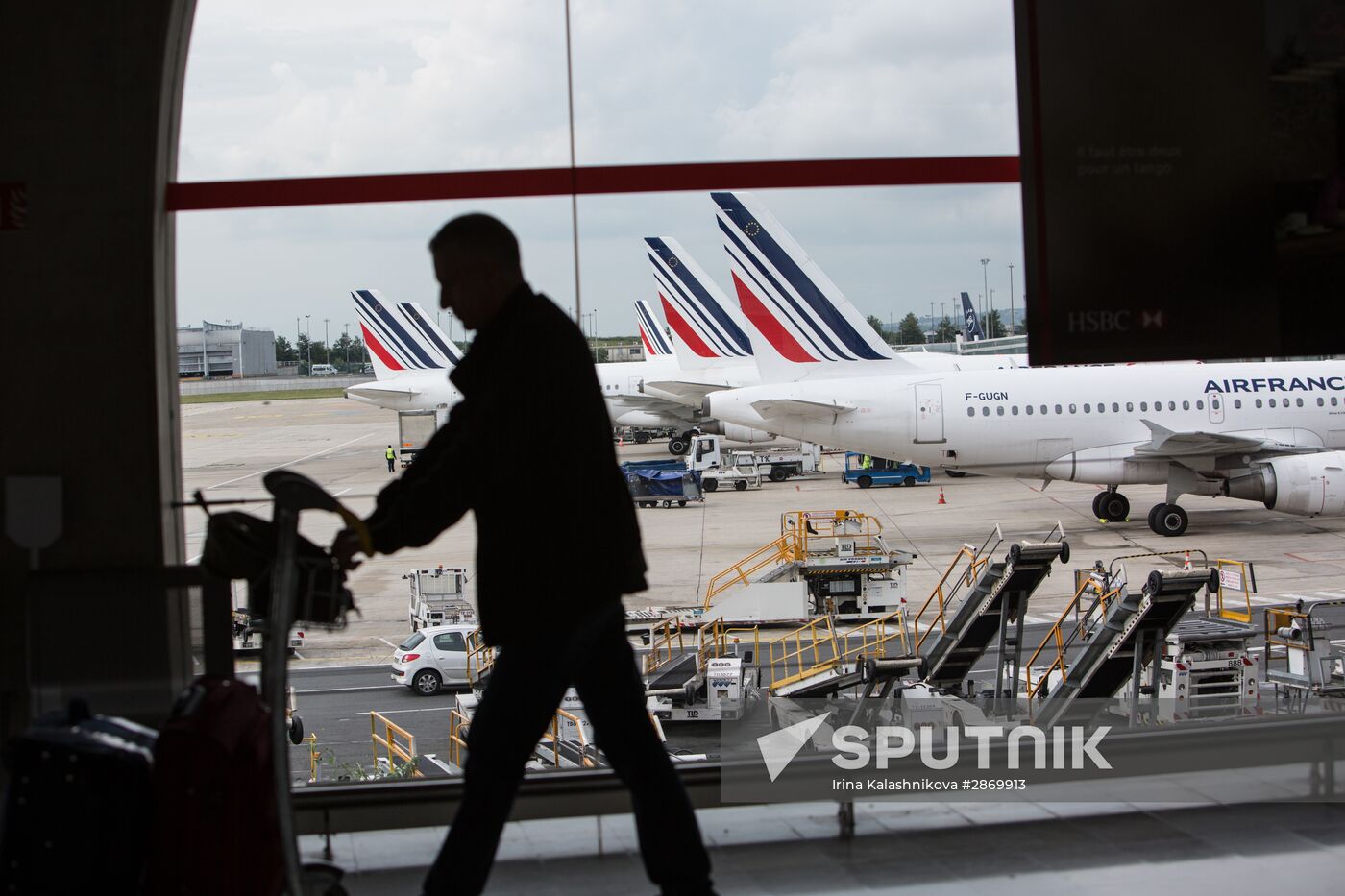Air France pilots go on strike in France