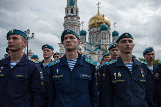 Graduation ceremony at Omsk Armor Engineering Institute