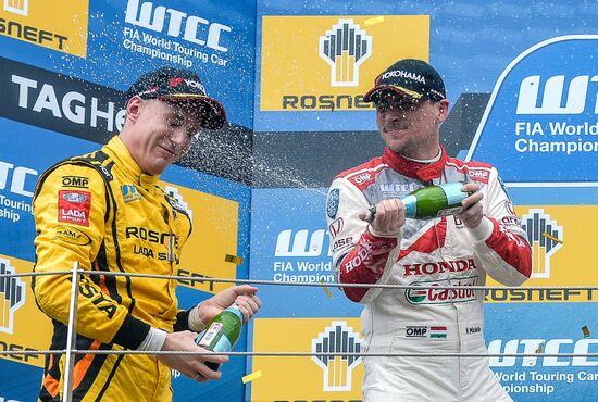 Racing. FIA WTCC. Round 4. Day Two
