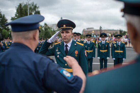 Graduation ceremony at Omsk Armor Engineering Institute