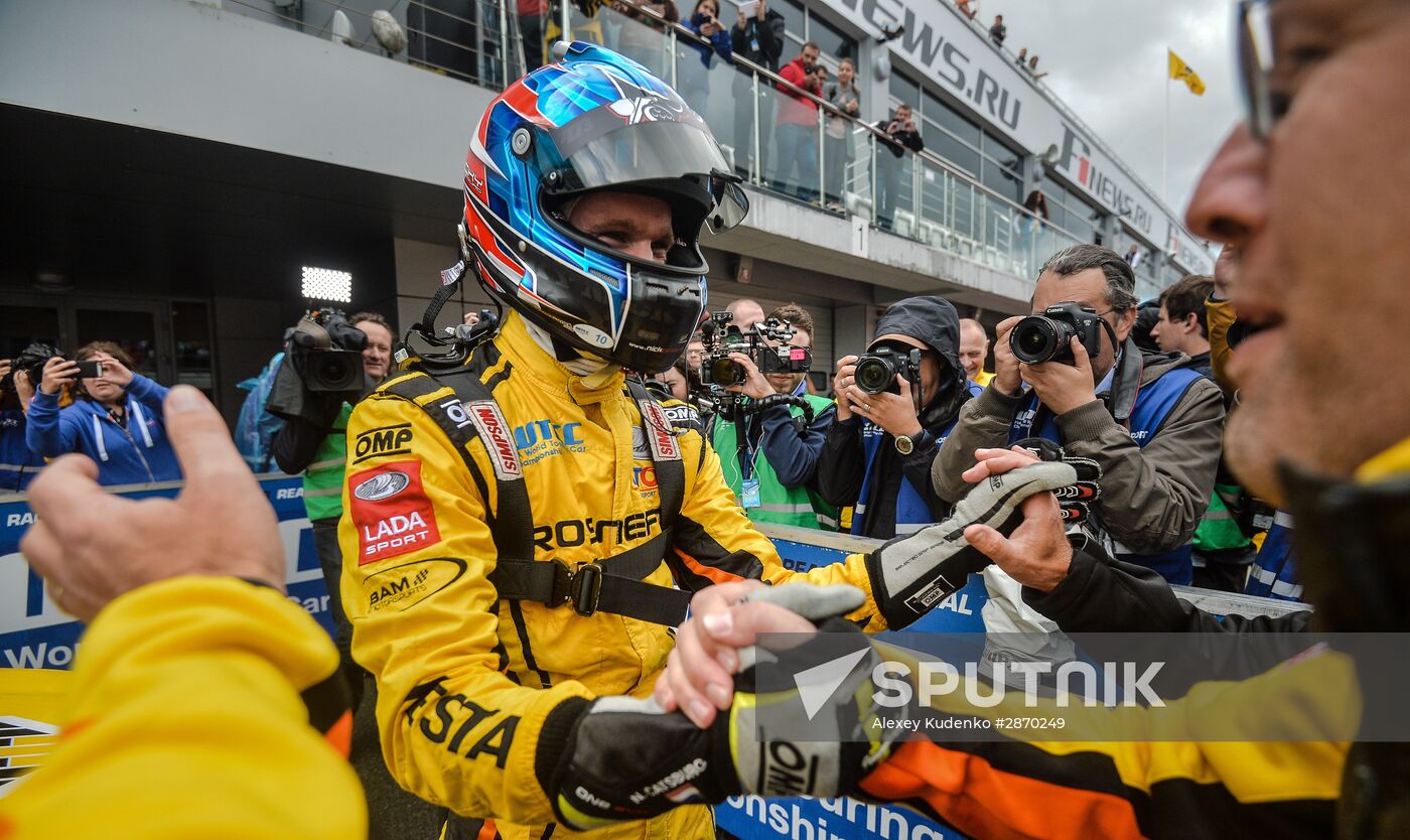 Racing. FIA WTCC. Round 4. Day Two
