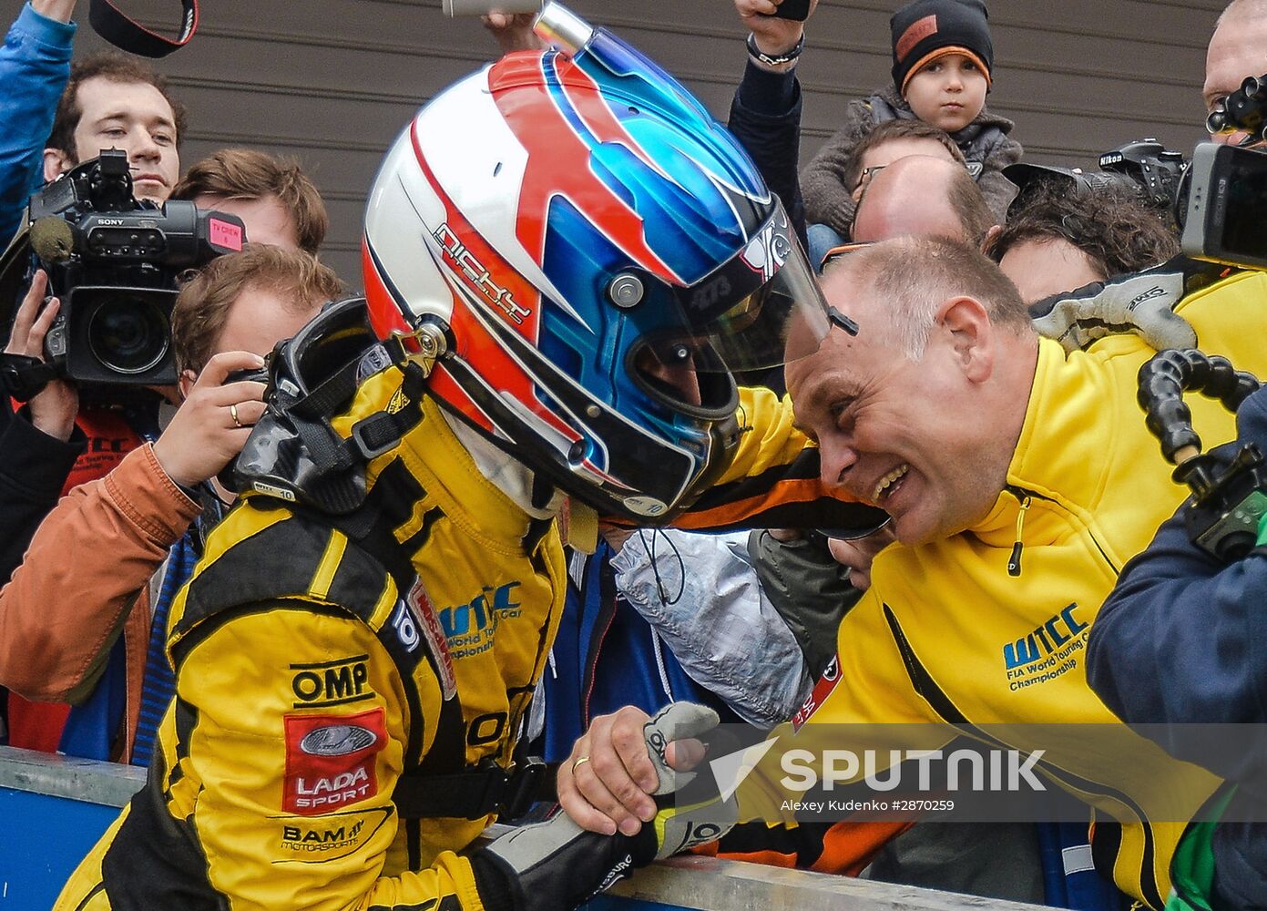 Racing. FIA WTCC. Round 4. Day Two