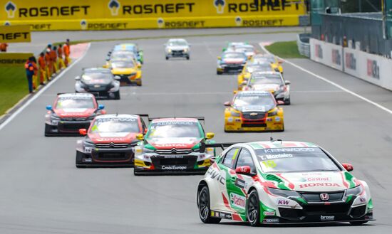 Racing. FIA WTCC. Round 4. Day Two