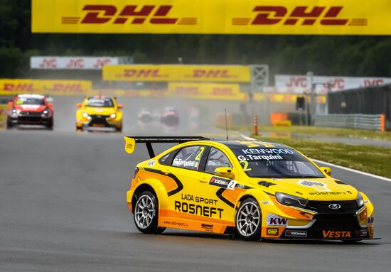 Racing. FIA WTCC. Round 4. Day Two