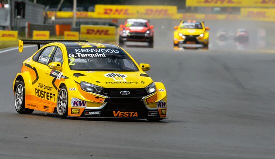 Racing. FIA WTCC. Round 4. Day Two