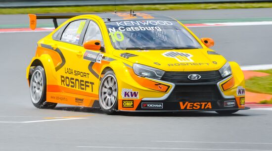 Racing. FIA WTCC. Round 4. Day Two