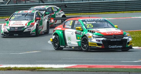 Racing. FIA WTCC. Round 4. Day Two