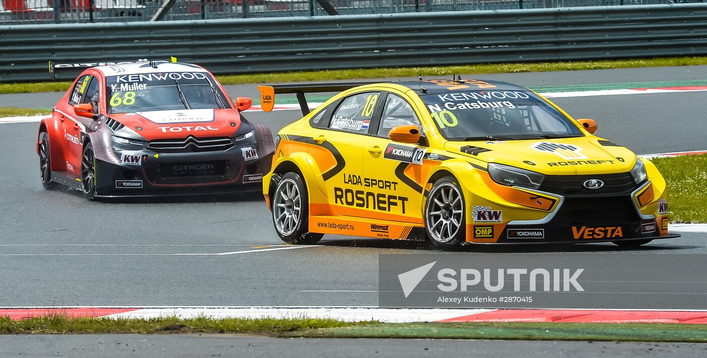 Racing. FIA WTCC. Round 4. Day Two