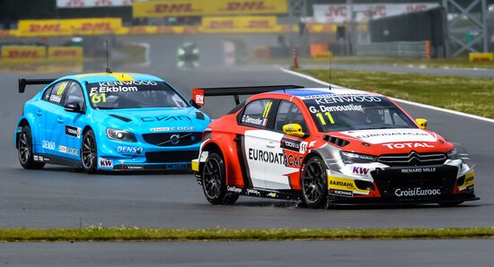 Racing. FIA WTCC. Round 4. Day Two