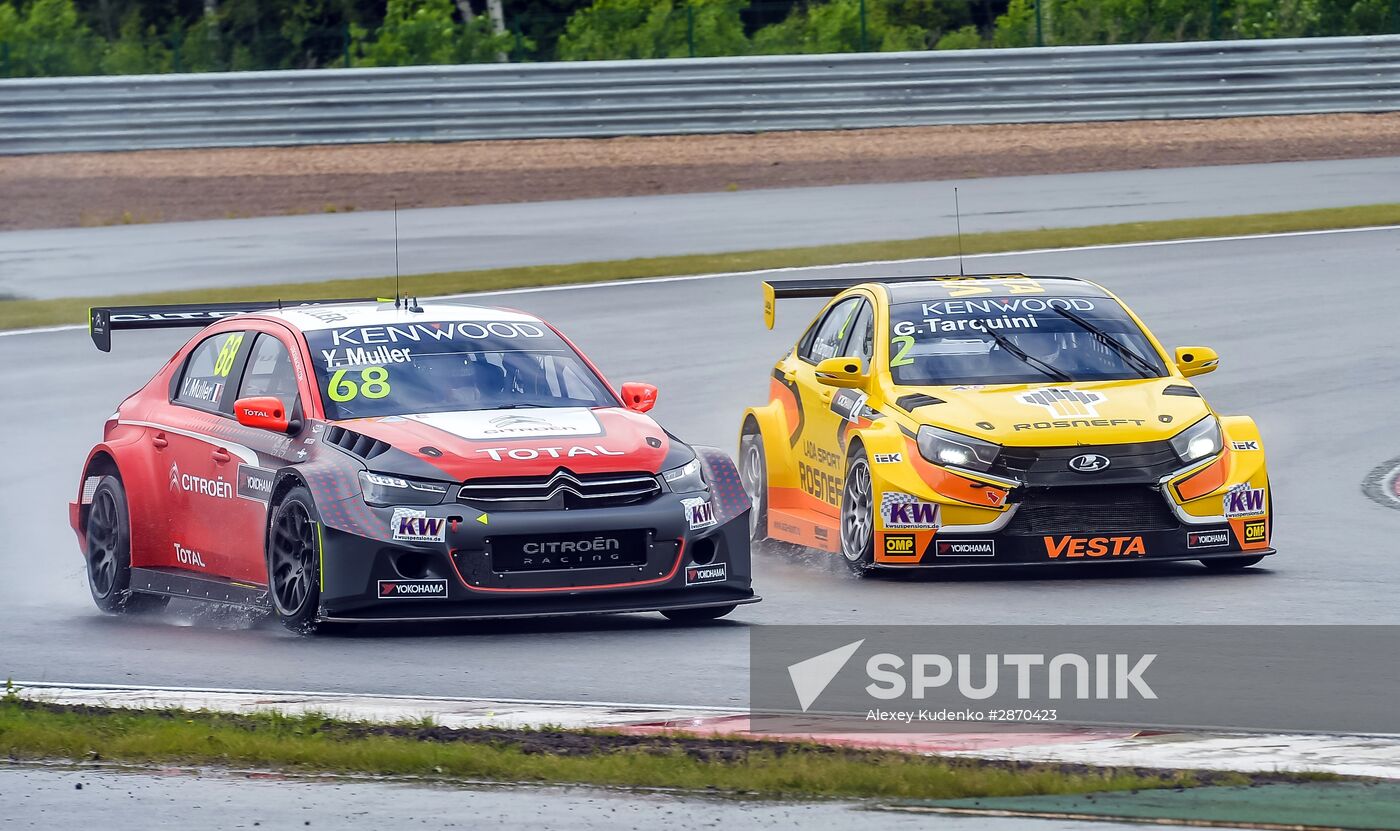 Racing. FIA WTCC. Round 4. Day Two