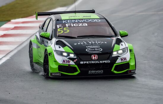Racing. FIA WTCC. Round 4. Day Two