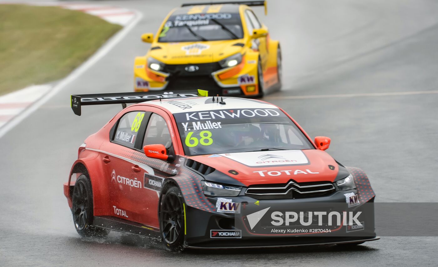 Racing. FIA WTCC. Round 4. Day Two