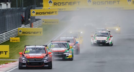 Racing. FIA WTCC. Round 4. Day Two