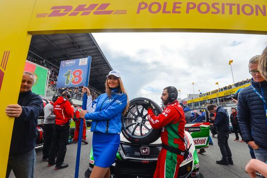 Racing. FIA WTCC. Round 4. Day Two
