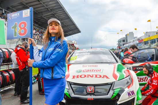 Racing. FIA WTCC. Round 4. Day Two
