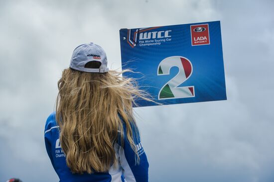 Racing. FIA WTCC. Round 4. Day Two