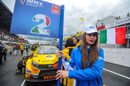 Racing. FIA WTCC. Round 4. Day Two