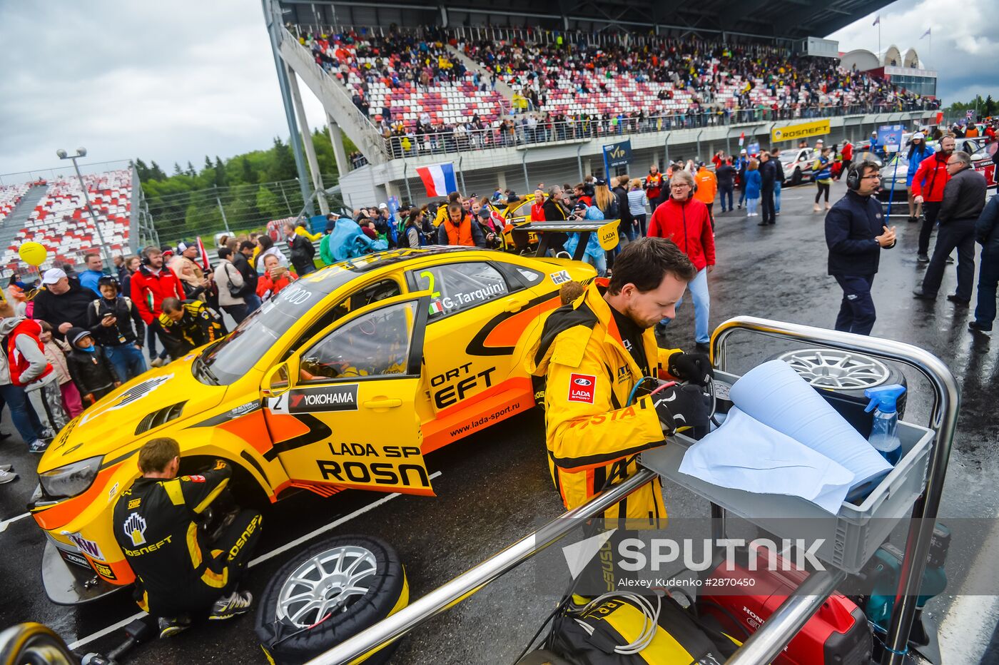 Racing. FIA WTCC. Round 4. Day Two