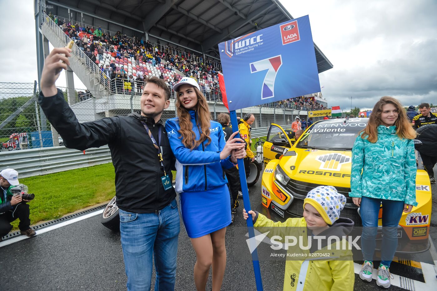 Racing. FIA WTCC. Round 4. Day Two