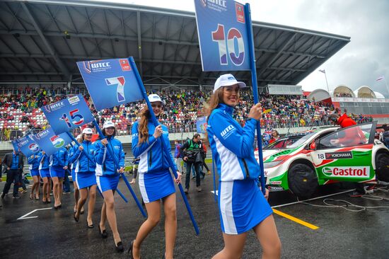 Racing. FIA WTCC. Round 4. Day Two