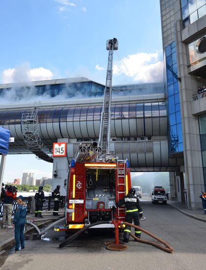 Emergencies Ministry holds drill on Bagration pedestrian bridge in Moscow