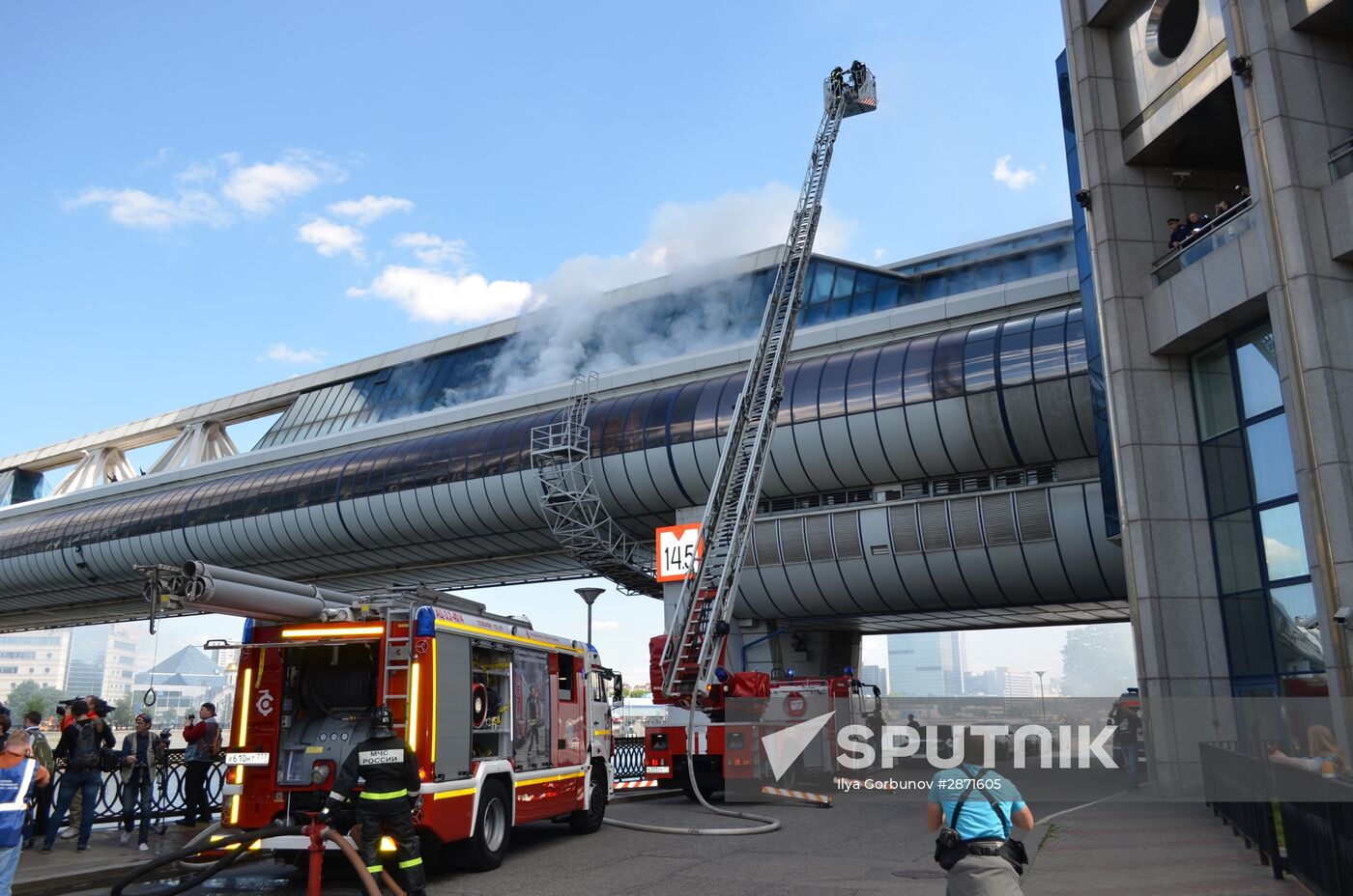 Emergencies Ministry holds drill on Bagration pedestrian bridge in Moscow