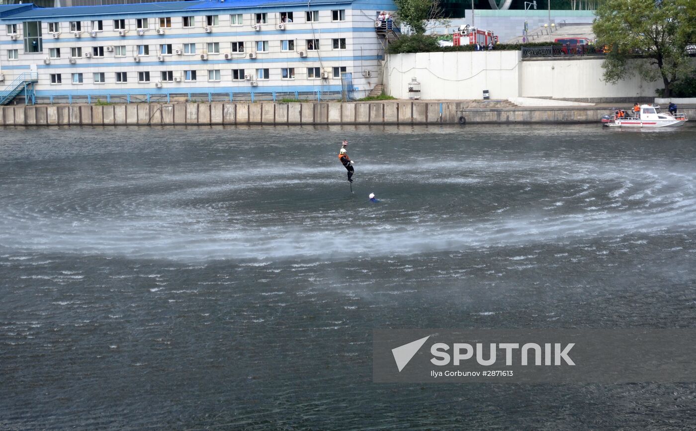 Emergencies Ministry holds drill on Bagration pedestrian bridge in Moscow