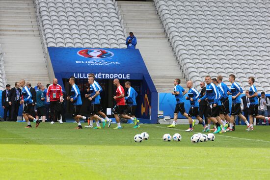 Football. UEFA Euro-2016. Slovakian team's training session