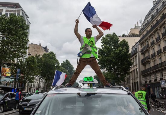 Protests in Paris