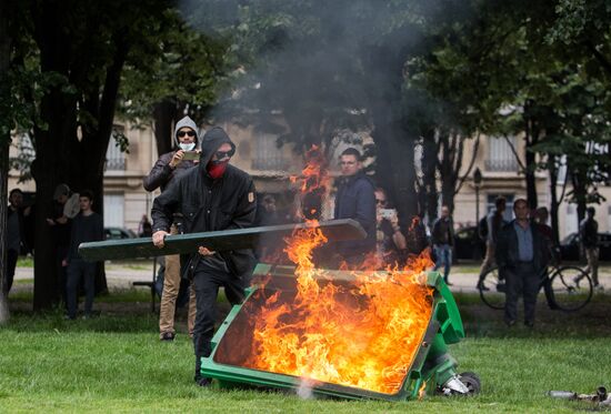 Protests in Paris