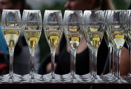 Zolotaya Balka champagne vineyard opens in Crimea