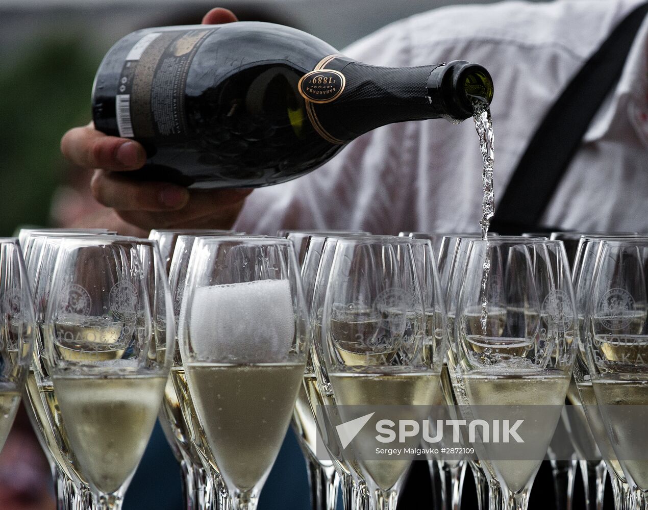 Zolotaya Balka champagne vineyard opens in Crimea