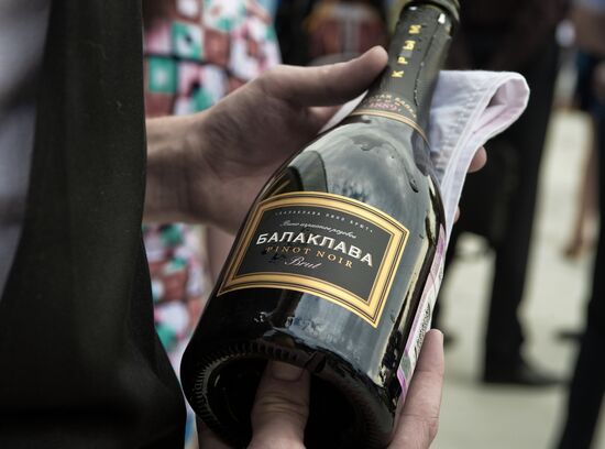 Zolotaya Balka champagne vineyard opens in Crimea