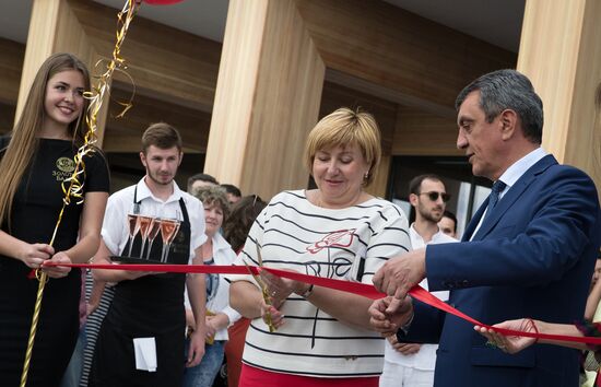 Zolotaya Balka champagne vineyard opens in Crimea