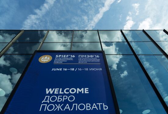 Preparations for St. Petersburg International Economic Forum's opening