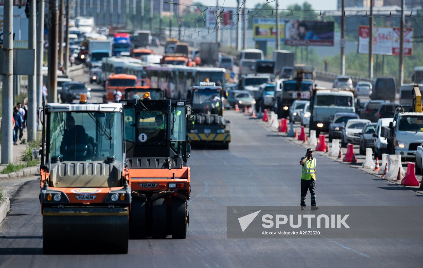 Road repairs in Omsk