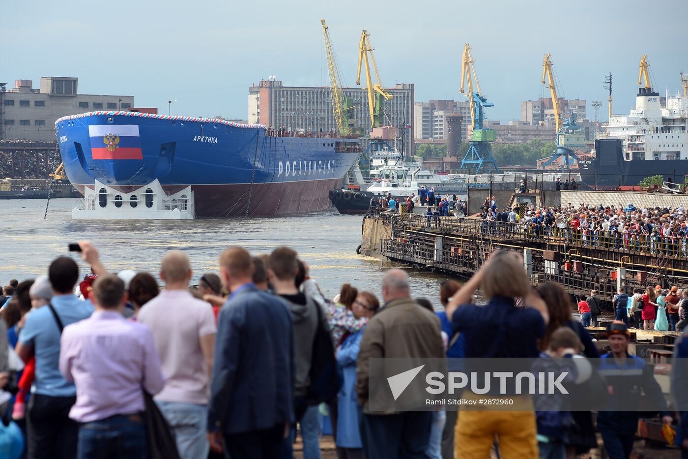 Lead Project Arktika nuclear icebreaker launched in St. Petersburg