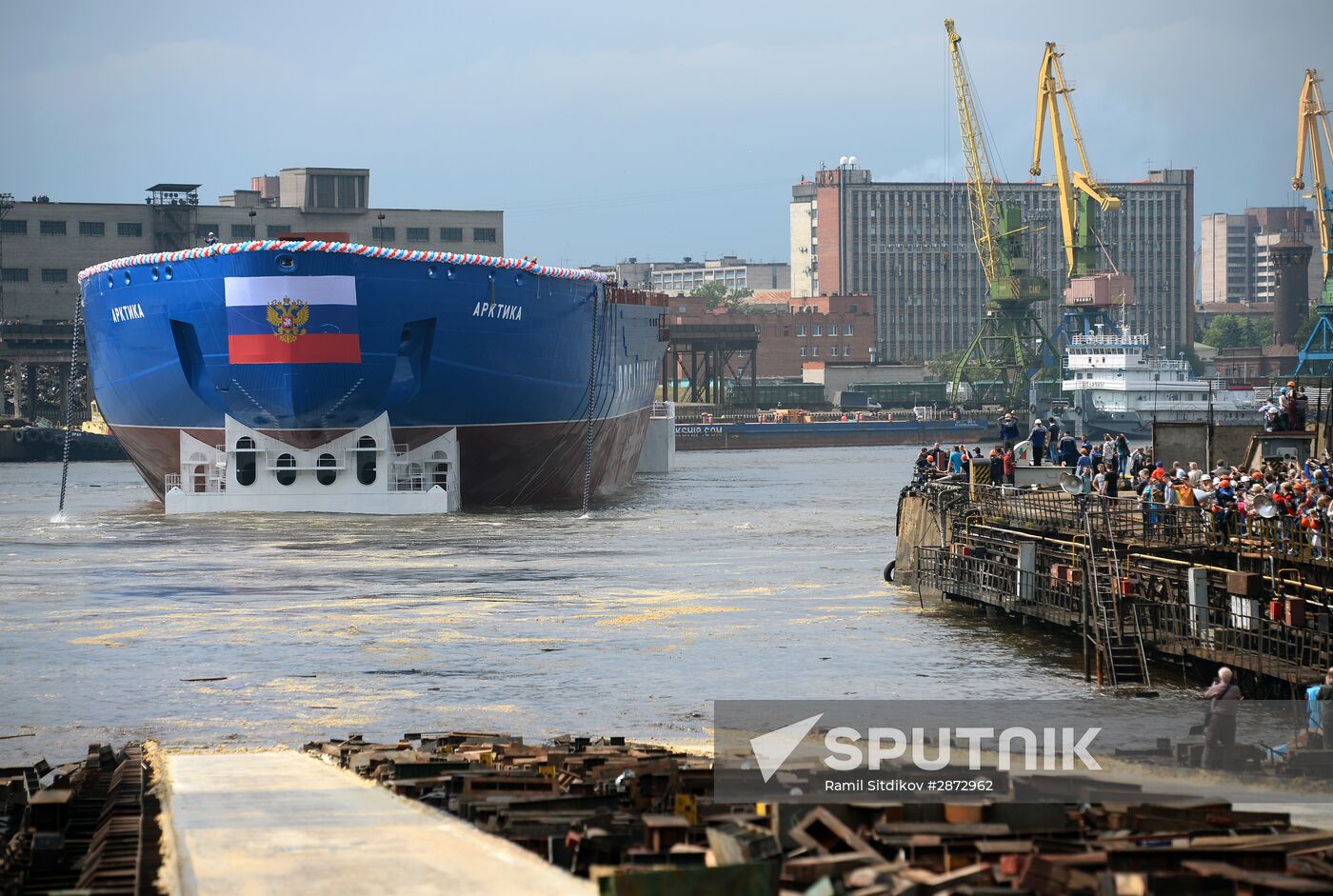 Lead Project Arktika nuclear icebreaker launched in St. Petersburg