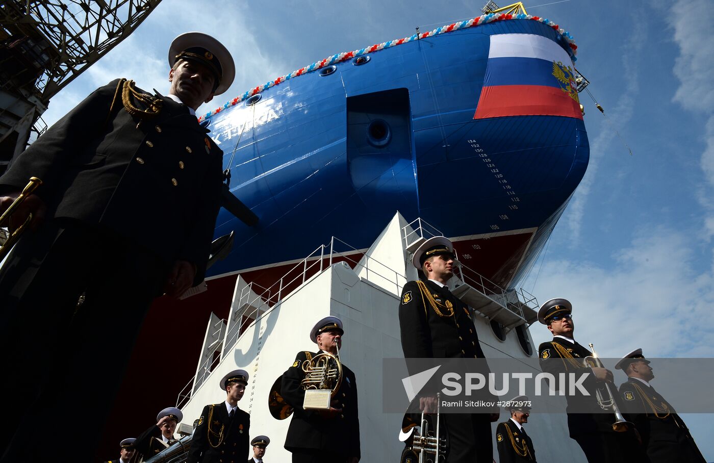 Lead Project Arktika nuclear icebreaker launched in St. Petersburg