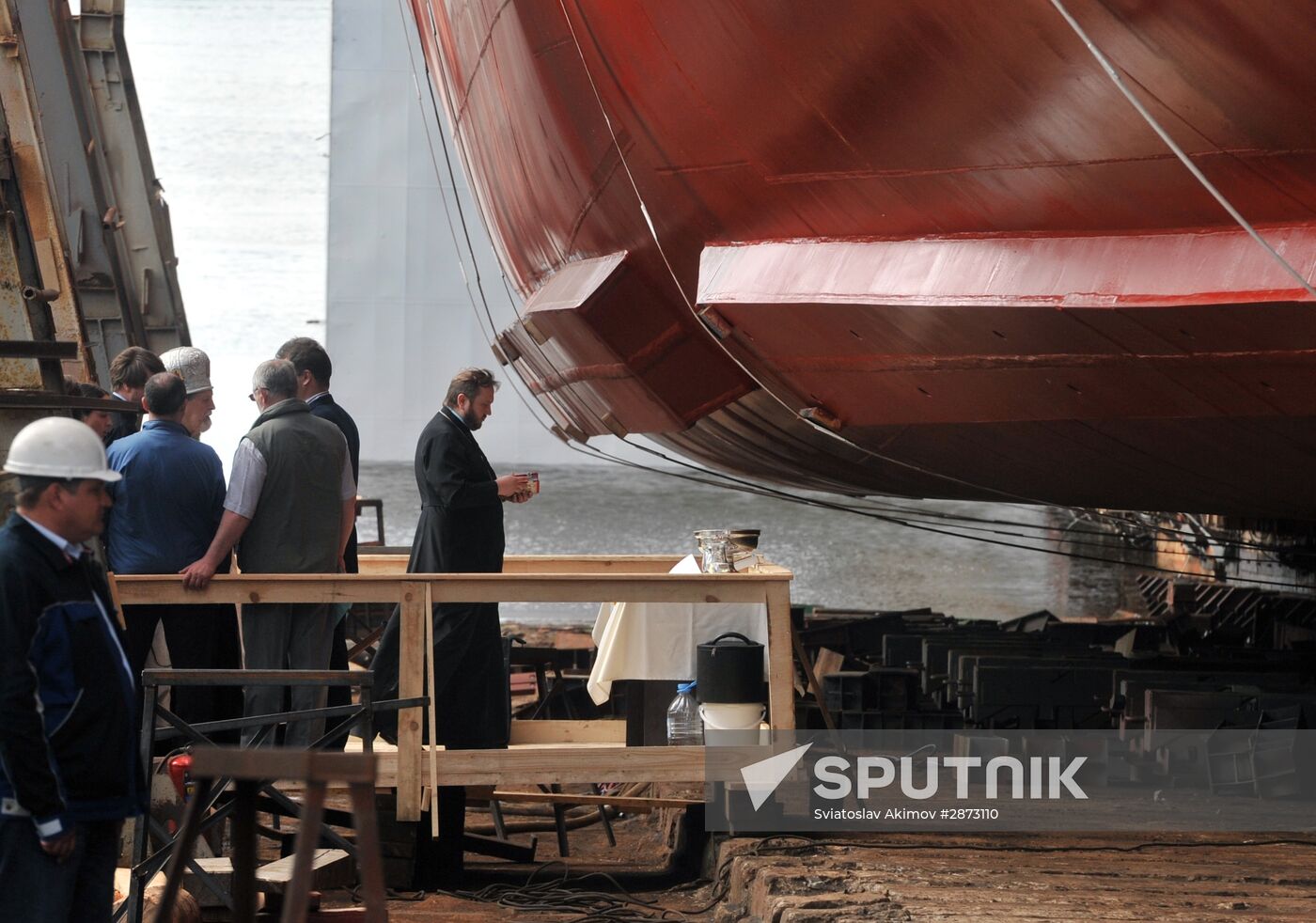 Lead Project Arktika nuclear icebreaker launched in St. Petersburg