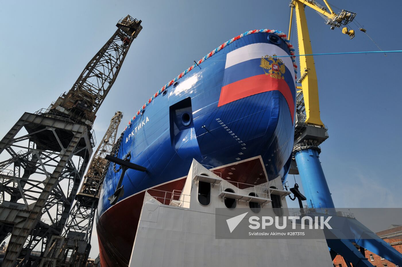 Lead Project Arktika nuclear icebreaker launched in St. Petersburg